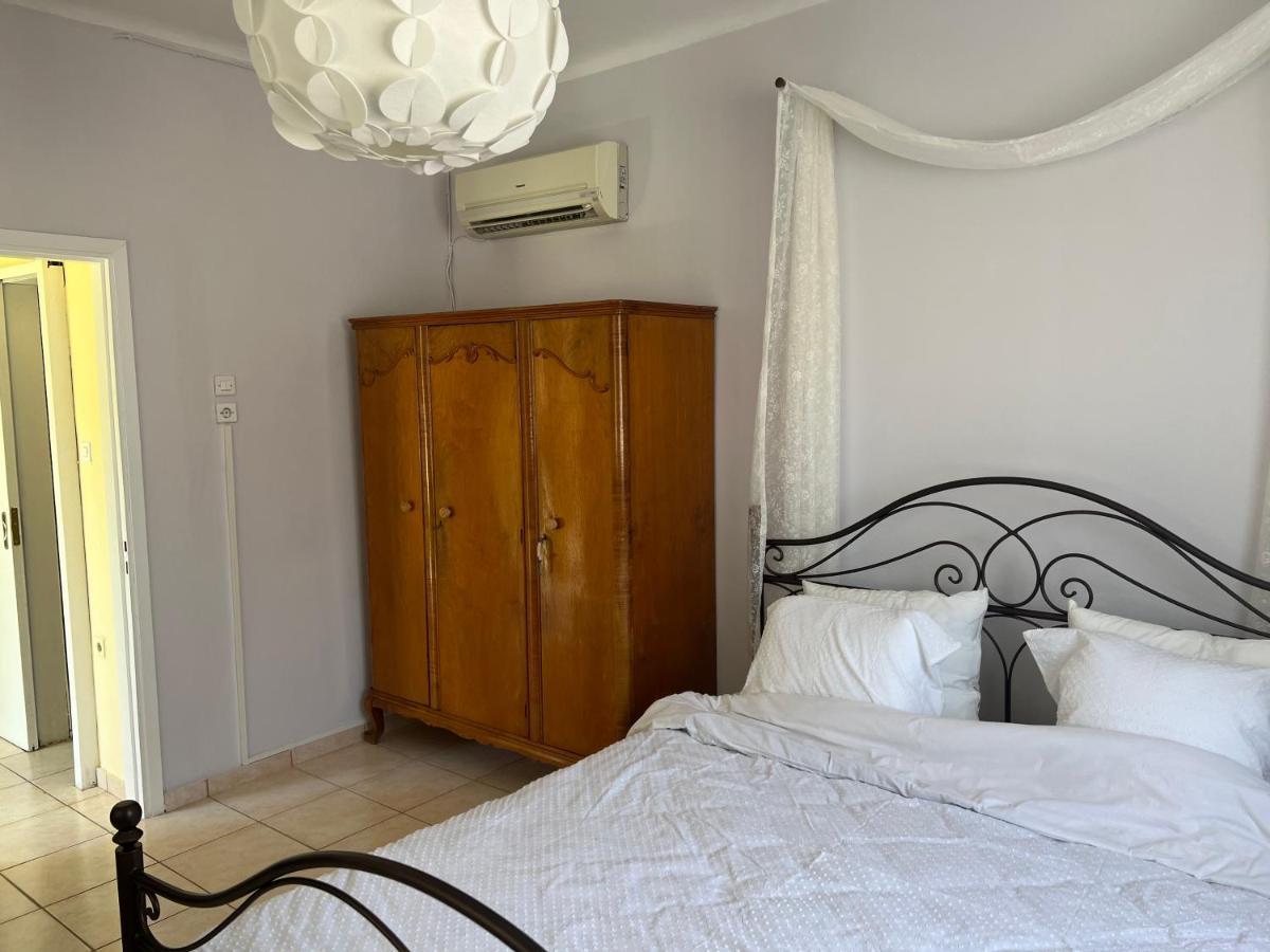 Apartmán Yiayia Katina'S House Corinth Exteriér fotografie