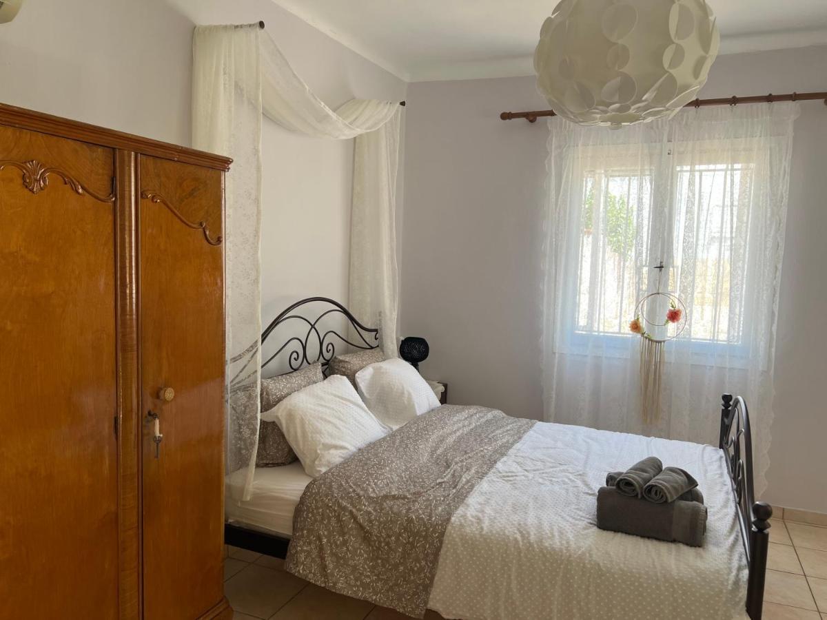 Apartmán Yiayia Katina'S House Corinth Exteriér fotografie